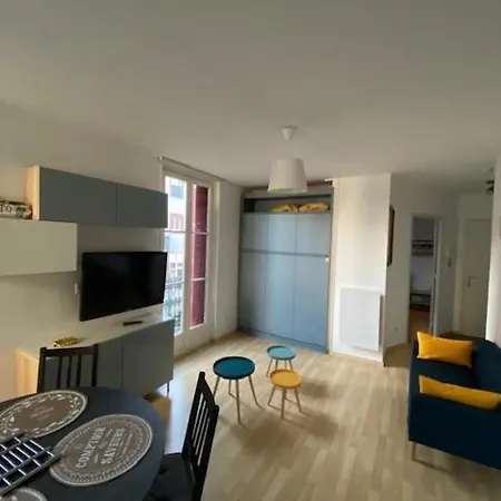 Avec Balcon Et Parking Prive