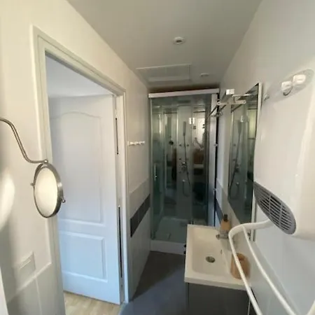 Avec Balcon Et Parking Prive Apartamento