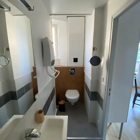 Avec Balcon Et Parking Prive Apartamento