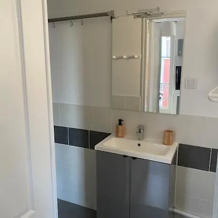 Avec Balcon Et Parking Prive Apartamento